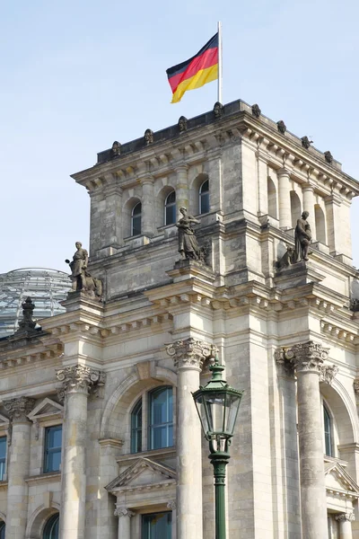 A sede do edifício do Reichstag no parlamento alemão, Berlim, Alemanha . — Fotografia de Stock