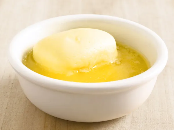 Rozpuštěné máslo — Stock fotografie