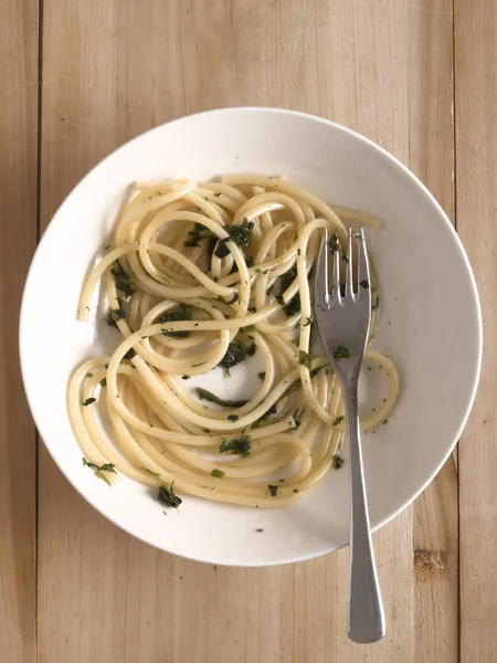 Makaron spaghetti szpinak — Zdjęcie stockowe