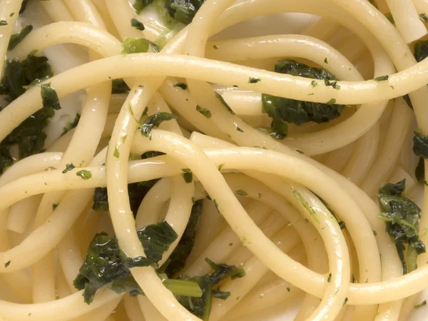 Spinach spaghetti pasta — Stock Photo, Image