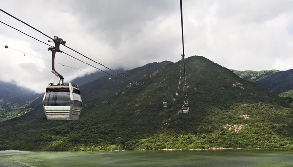 Kabelbanen op lantau eiland hong kong — Stockfoto