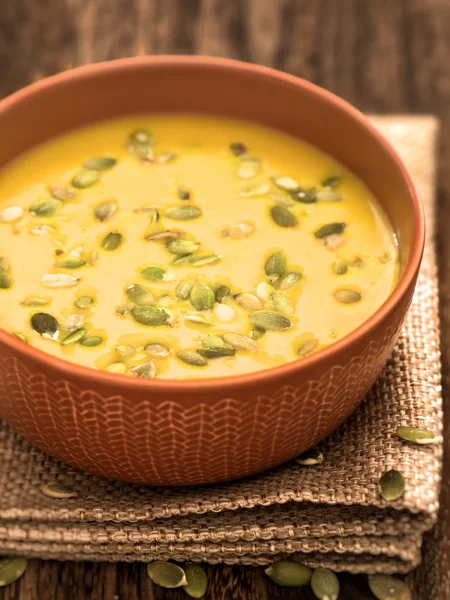 Sopa de calabaza rústica —  Fotos de Stock