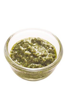 fesleğen pesto sos