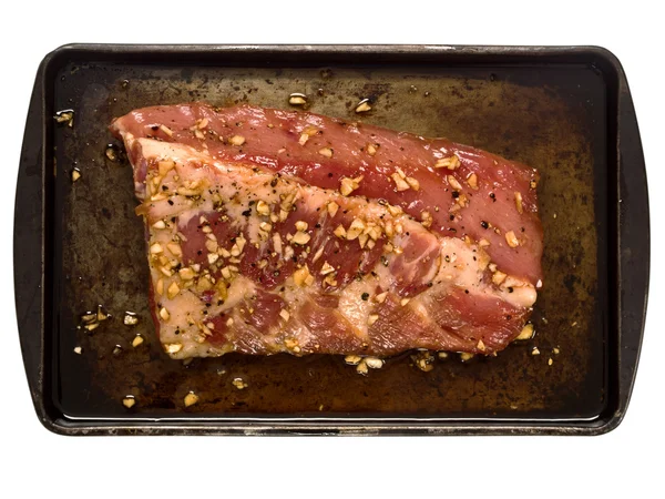Rack de costela de porco marinado cru rústico — Fotografia de Stock