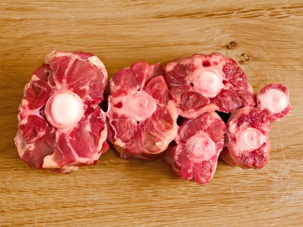 çiğ çiğ sığır kuyruğu