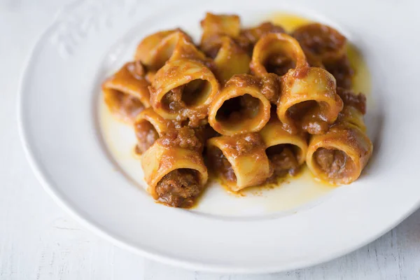 Close Plate Rustic Calamarata Pasta Bolognese Ragu Meat Sauce — Stock Photo, Image