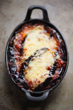 Parmesanlı patlıcanlı İtalyan konforlu patlıcan.