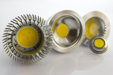 Tek slaytları olmadan altı fiş ile ampul led