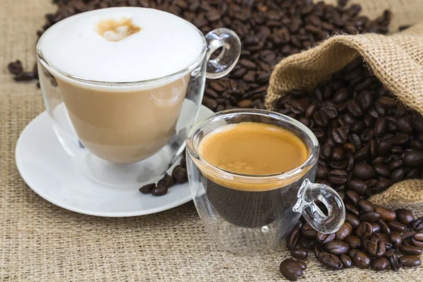 Espresso frais et cappuccino — Photo