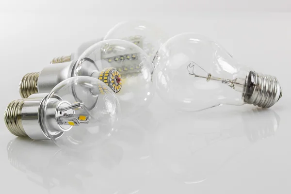 LED bulbs E27 and classic tungsten bulb — Stock Photo, Image
