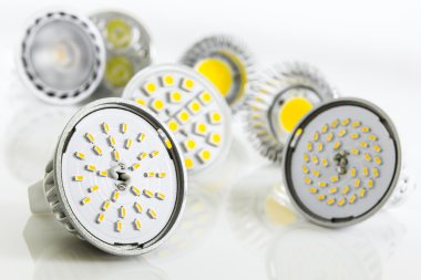 farklı boyutlarda gu10 ve mr16 led ampuller