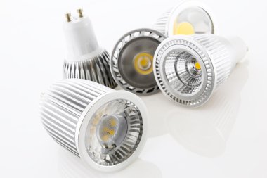 Soğutma farklı tasarımları ile beş gu10 led lambaları