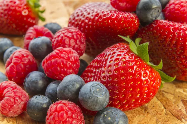 Ripe fresh berry fruits — Stock Photo, Image