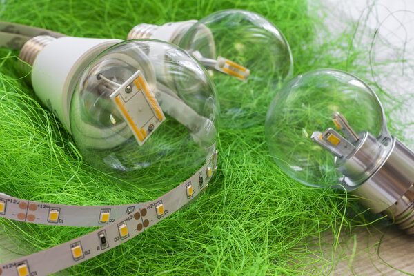 Светодиодная лента с различными лампочками E27
