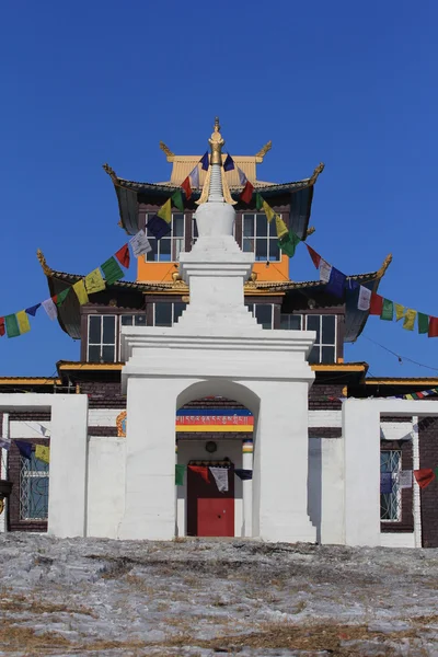 Buddyjska stupa w klasztorze — Zdjęcie stockowe