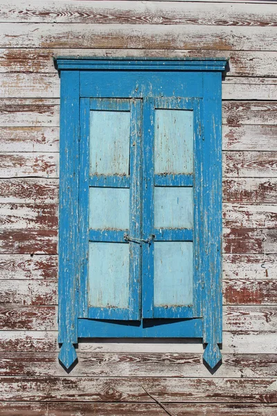 Rustic window with shutters — Stock Photo, Image