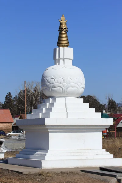 Stupa bouddhiste-banlieue — Photo