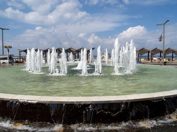 Israel. A fonte no aterro de Tel Aviv — Fotografia de Stock