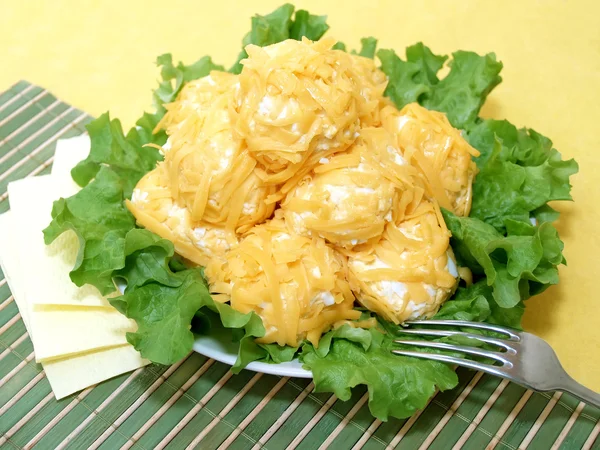 Yellow Chrysanthemums salad — Stock Photo, Image