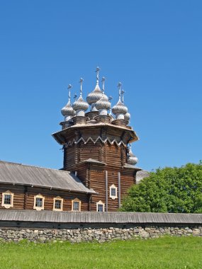 Karelya, Rusya. Kilise kutsal bakire kapak