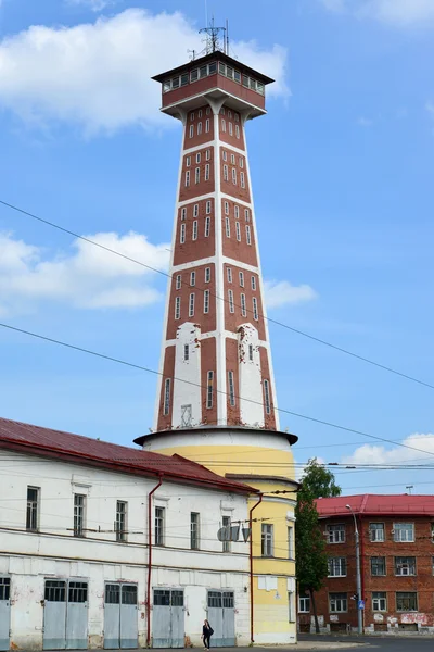 Rybinsk, Rússia. Torre de fogo velha — Fotografia de Stock