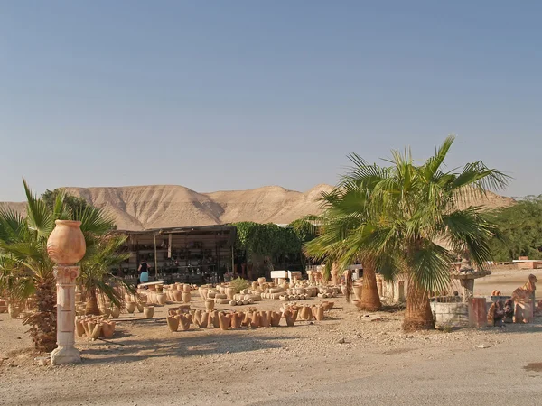 Israel. Sale of pottery in the Judaic desert — Stock Photo, Image