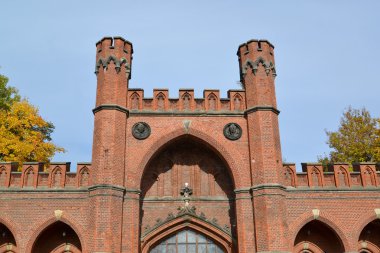 Kaliningrad. rossgarten kapılar, alttan görünüm