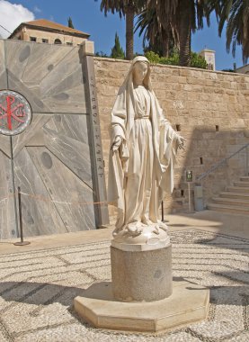Kutsal bakire Meryem'in heykeli. Nazareth, İsrail