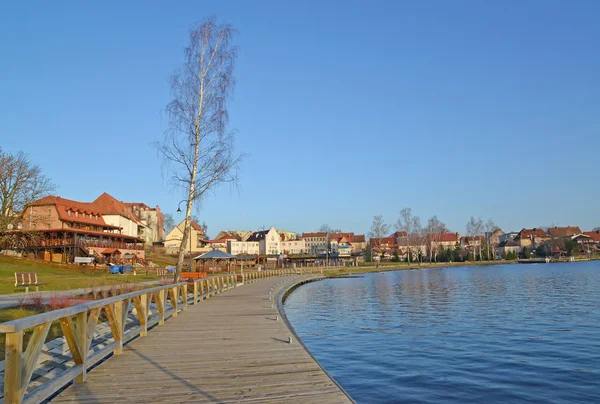 Der Damm in der Stadt ryn, polen — Stockfoto