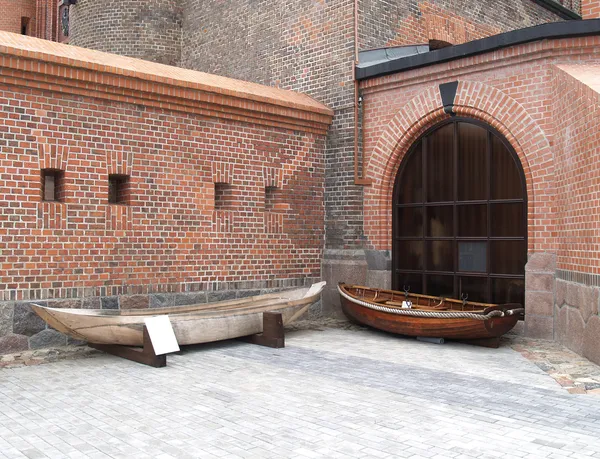 Kaliningrad. Wooden boats in Fridrikhsburgsky gate — Stock Photo, Image