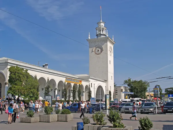 クリミア自治共和国。シンフェロポリの鉄道駅 ストック画像