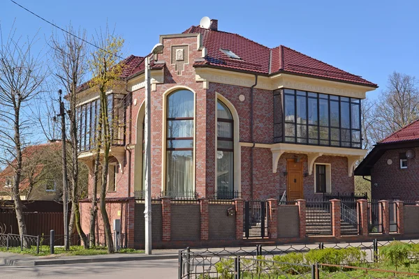 Modern country house in Kaliningrad — Stock Photo, Image