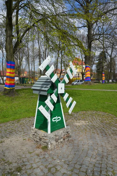 Moinho de vento na Praça Gollandsky. Kaliningrado — Fotografia de Stock