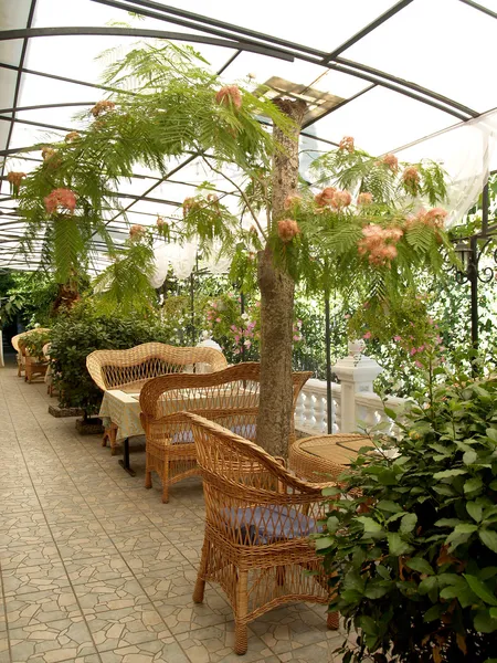 Café de verão em Yalta — Fotografia de Stock