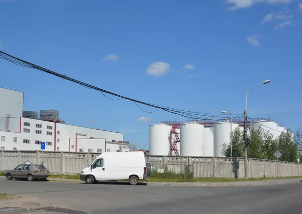 Fábrica em produção de óleos e gorduras alimentares — Fotografia de Stock