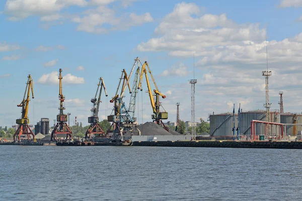 Kaliningrad ticari liman Panoraması — Stok fotoğraf