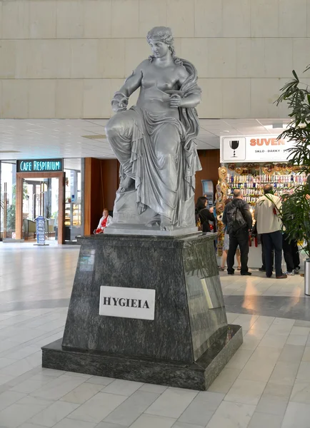 "Scultura Hygieia "a Karlovy Vary. Repubblica ceca — Foto Stock