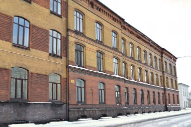 Bölgesel doğum ve jinekoloji hastanesinin (yoksullar için eski şehir hastanesi, 1870 'ler) bir parçası. Kaliningrad