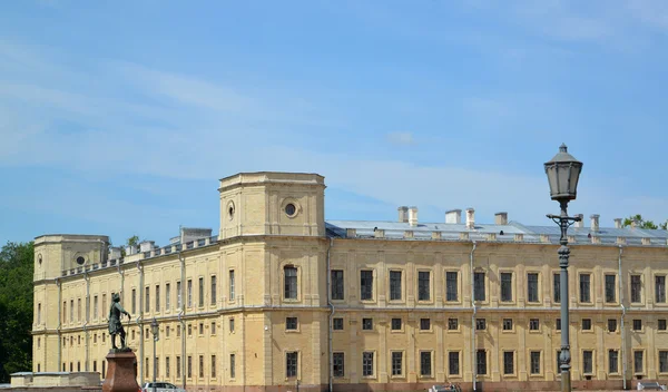 A déli homlokzat nagy gatchina palota billentyűzettel — Stock Fotó