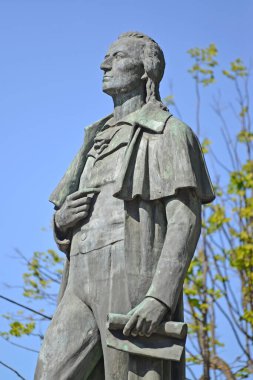 Alman şair Friedrich Schiller 'e (1759-1805) ait anıtın bir parçası. Kaliningrad
