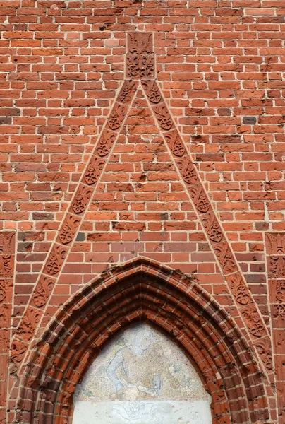 高騎士団の城の建物の入り口ポータルの断片 ポーランドのマルボーク — ストック写真