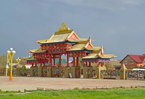 Uitzicht Poort Van Boeddhistische Tempel Complex Golden Abode Van Boeddha — Stockfoto