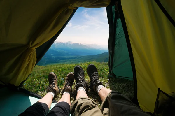 Couple camping — Stock Photo, Image