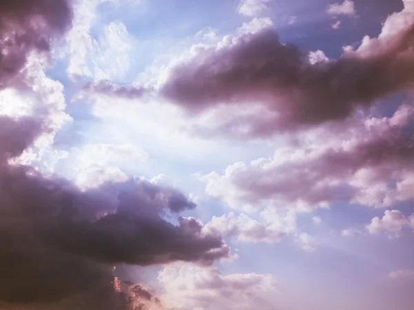 ดวงอาทิตย์ตกเมฆ — ภาพถ่ายสต็อก