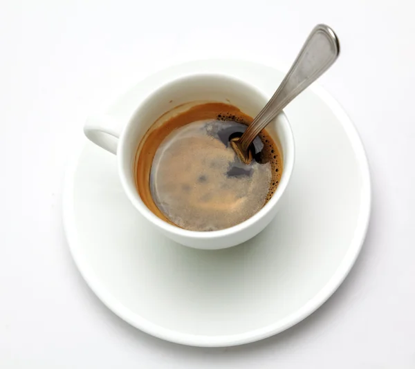 Eszpresszó kávéfőző, fehér csésze és kanál — Stock Fotó
