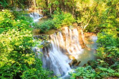 tropik şelale içinde kanchanaburi, Tayland