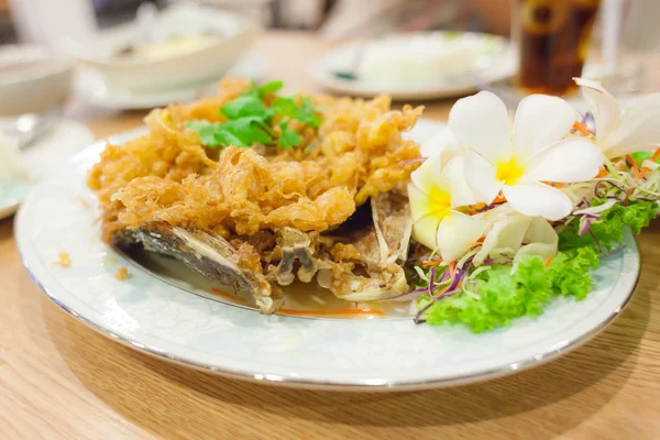 Fried fish with omelet — Stock Photo, Image
