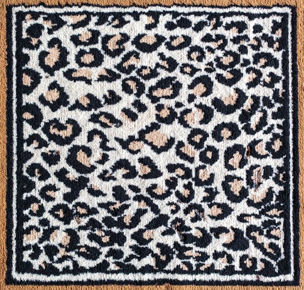 Schwarz-weißer Leoparden-Tiger-Teppich — Stockfoto