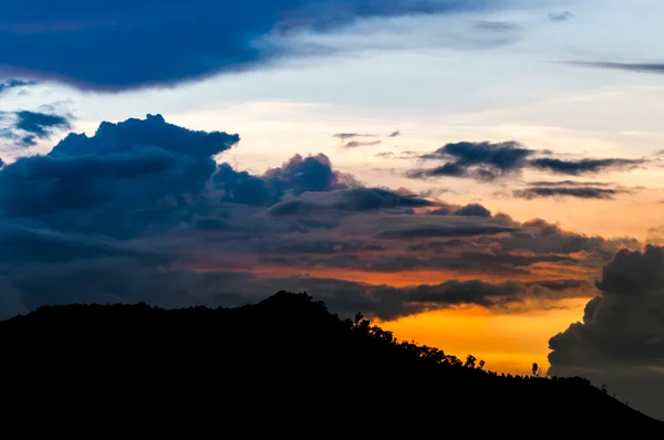 Puesta de sol en montaña — Foto de Stock