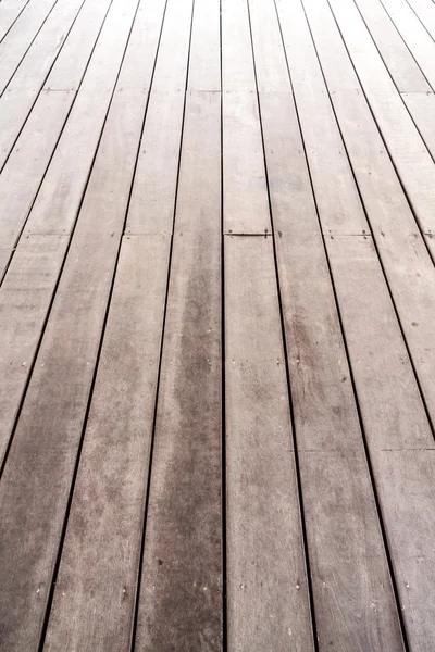 갈색 스트라이프 패턴 나무 바닥 — 스톡 사진